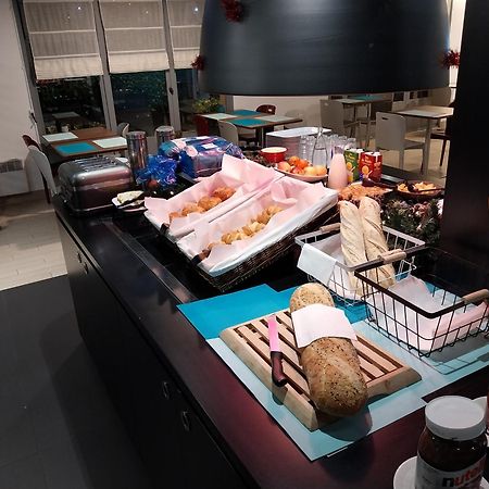 Kyriad Direct Marseille Est La Valentine 라펜느쉬르후보네 외부 사진